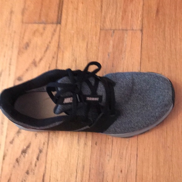 Nike air trainers - Picture 2 of 3